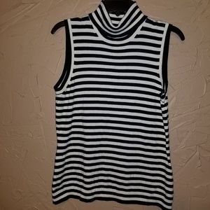 Josephine top 🛍 2/$7 or 3/$10 or 4/$13 🛍